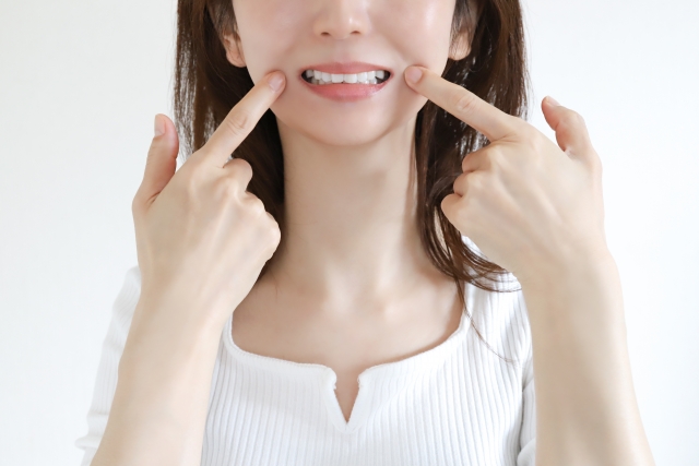 歯を削らずに白くする
